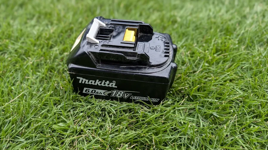筆者が所有するマキタ18V・6.0AhバッテリーBL1860B